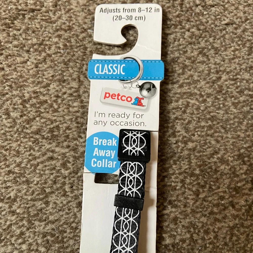 Classic Break Away Collar